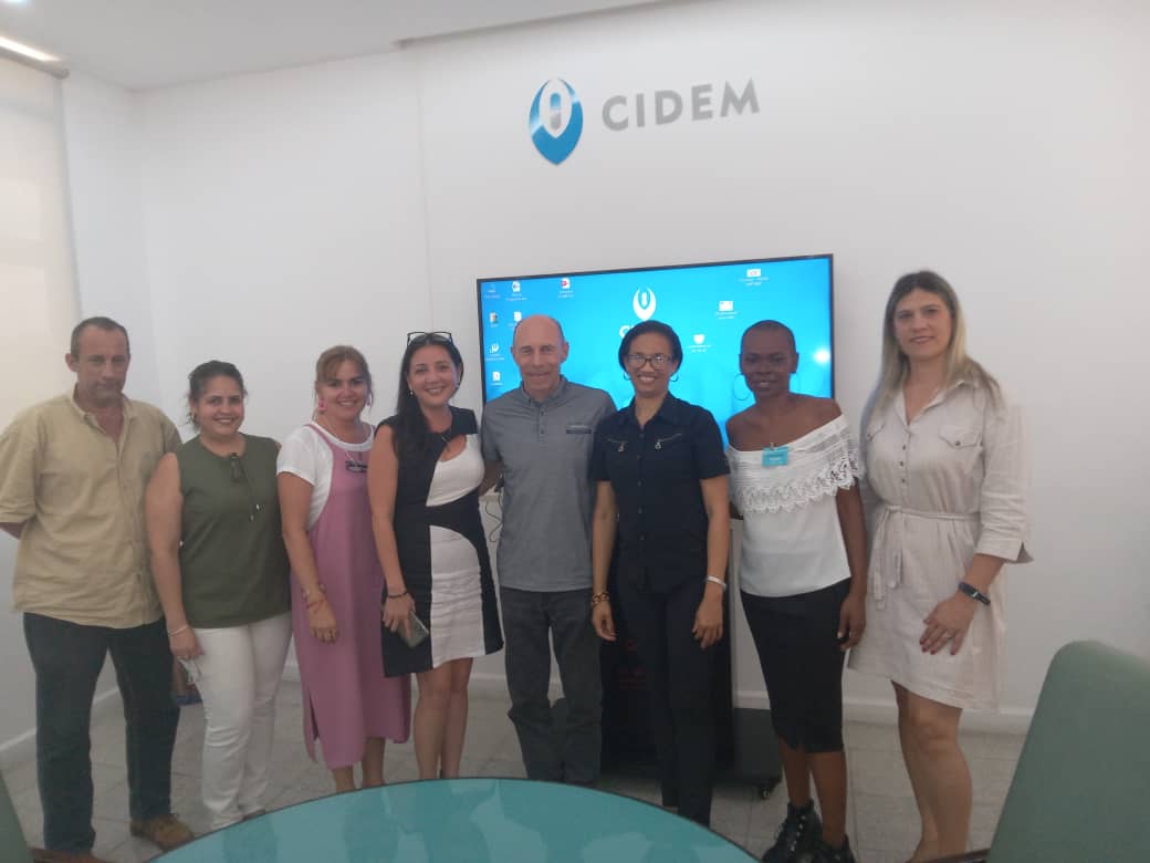 Firma de Convenio Marco  de Colaboración entre <a href="/CIDEM_Cuba/">CIDEMCuba</a>, Reina María Cosmética SURL y Viale Verde d.o.o (Serbia) para la creación y gestión de una Alianza para la Investigación, Desarrollo Científico-Técnico y Producción de productos naturales con fines cosméticos. <a href="/DuniaCIDEM/">DuniaCazanave_CIDEM</a>