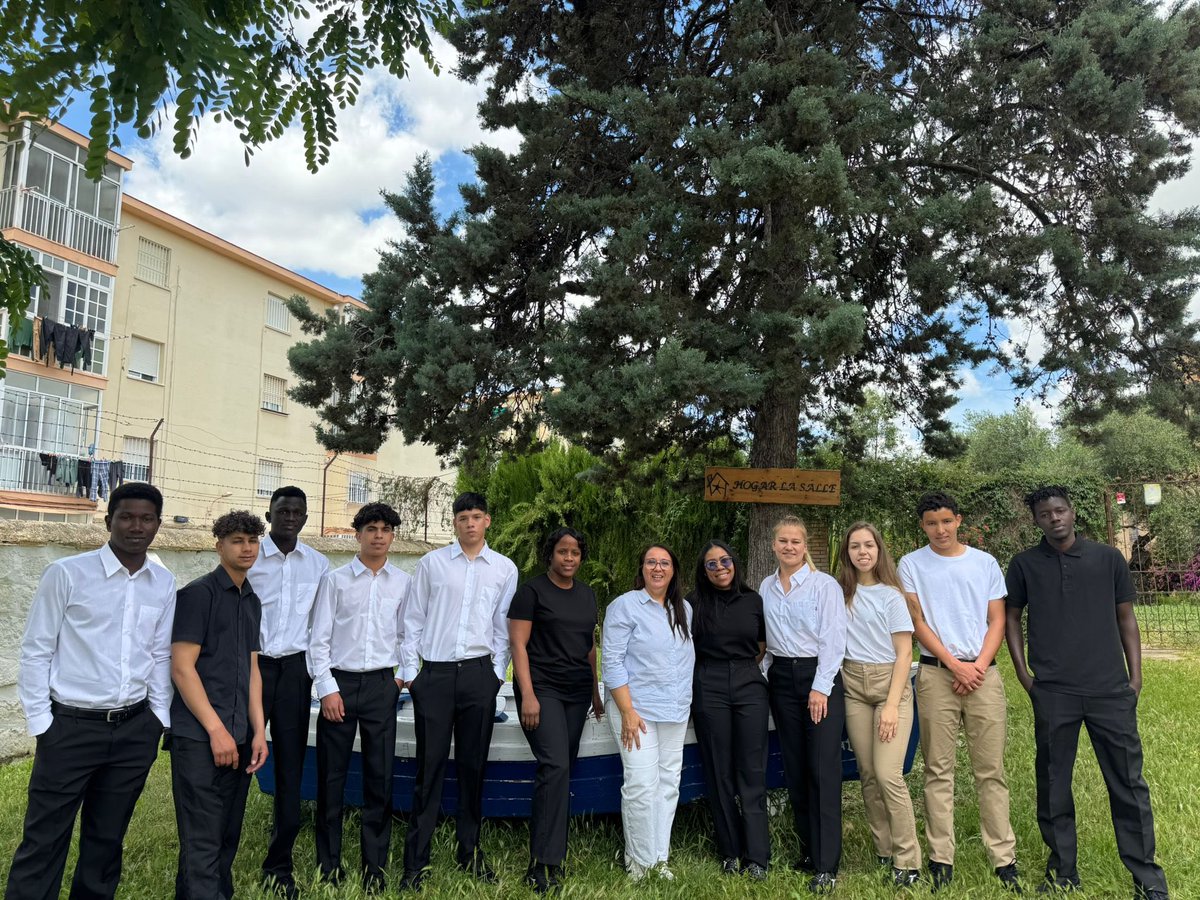 Han finalizado los alumnos de “Operaciones básicas de restaurante-bar”, el periodo de formación teórico práctica. Han iniciado la formación en empresa del sector.
Les deseamos mucha constancia y motivación en esta nueva etapa!!
<a href="/FundlaCaixa/">Fundación ”la Caixa”</a> 
#ConvocatoriasProyectosSociales