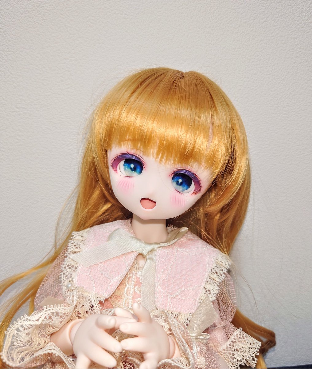 お披露目が遅くなったんですが💦
あまりにも可愛い...天使
実部の方が100倍可愛いから
これからウィッグとかお洋服も揃えていくからね！
#放課後ヴァンパイア
 #まりりっこ