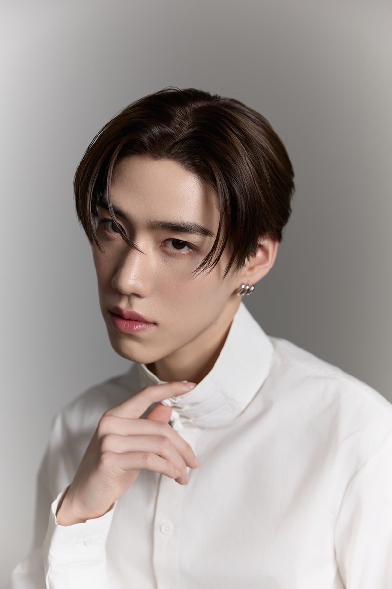 Dailyboomm34787's tweet photo. “PP Krit” ได้รับเลือกให้เป็น 1 ใน 30 คนรุ่นใหม่ทรงอิทธิพลแห่งเอเชีย ใน “Forbes 30 Under 30 Asia 2025” จาก Forbes Asia
#ForbesU30Asia 
#PPKritt 
#PPKritEntertainment https://t.co/25wDVtInME