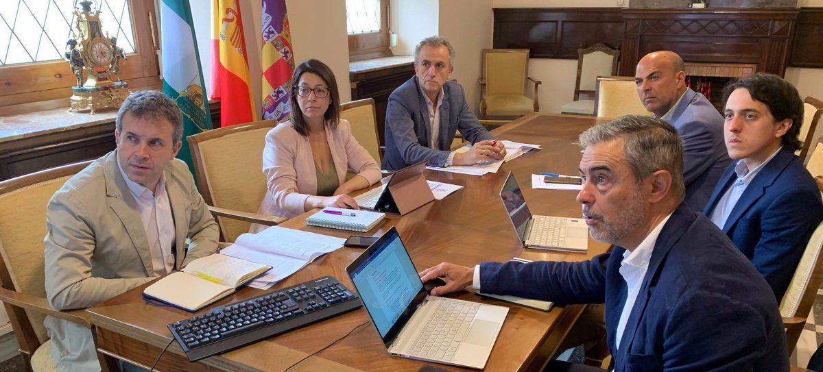 AytoJaen's tweet photo. 📌Avanzamos en el Plan General de Ordenación Municipal #PGOM
Hoy hemos recibido el avance del PGOM y los Planes de Ordenación Urbana 👉Este plan configura la hoja de ruta para el desarrollo sostenible de nuestra ciudad, respetando su identidad y potenciando sus valores
#Jaén https://t.co/w4nxxZBE62