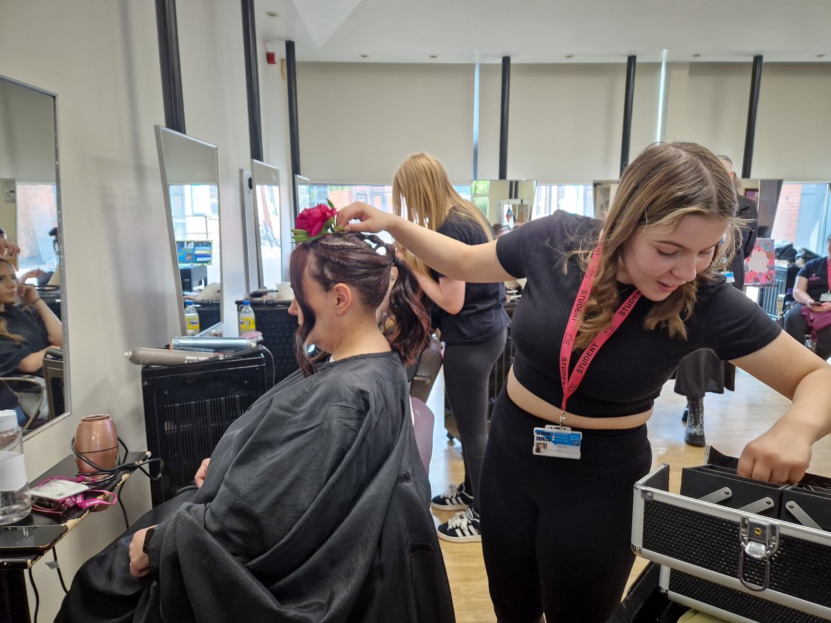 Level 2 Hairdressing students were hard at work today completing their 'Create an Image' assessment with a fantasy theme. Each student crafted a full look — including hair, makeup, and costume 💇Apply now to study Level 2 Hairdressing from Sept 25: bit.ly/4j7xnwk