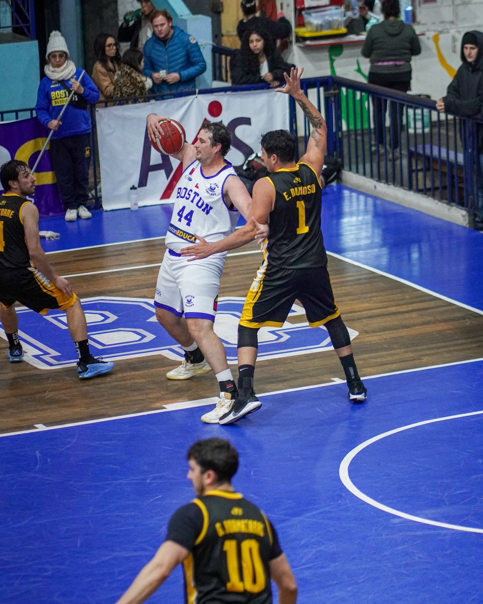 📸 𝐋𝐨 𝐯𝐢𝐯𝐢𝐦𝐨𝐬 𝐚𝐬𝐢́ 🙂
 
Revive en imágenes toda la pasión del encuentro entre las #Águilas y #SergioCeppi en una nueva jornada de <a href="/liga_nacional/">LNB Chile</a> 🇨🇱 💛💙
 
#DeVueltaALaCima 🚀