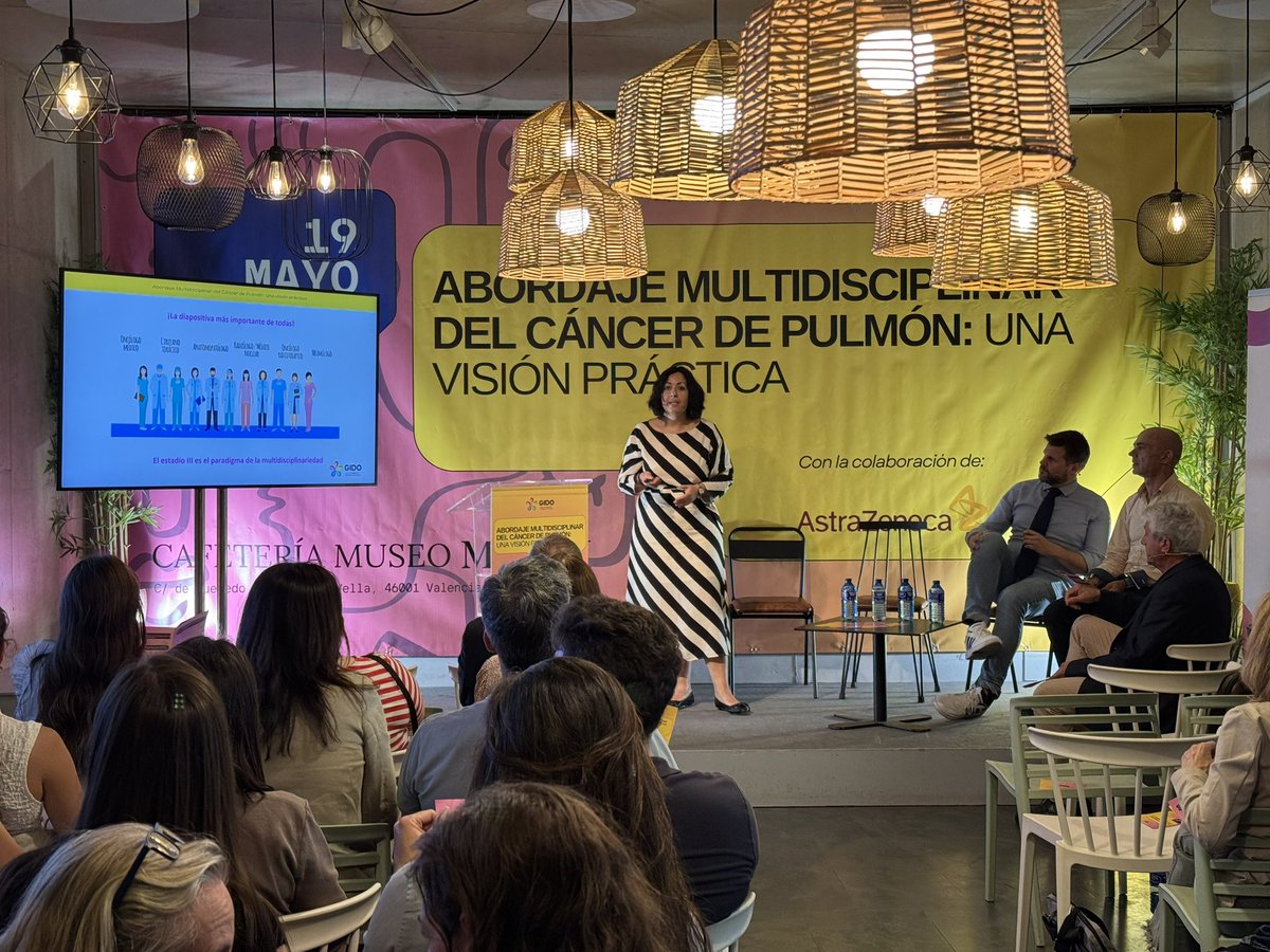 Caso 1
Varón de 55 años con adenocarcinoma pulmonar T4N2M0 (IIIB), EGFR no mutado.
Modera: Dr. Óscar Juan Vidal
Ponente: Dra. Corina Escoin
Discuten: Dr. Arribas y Dr. Martínez
#CáncerPulmón #Oncología