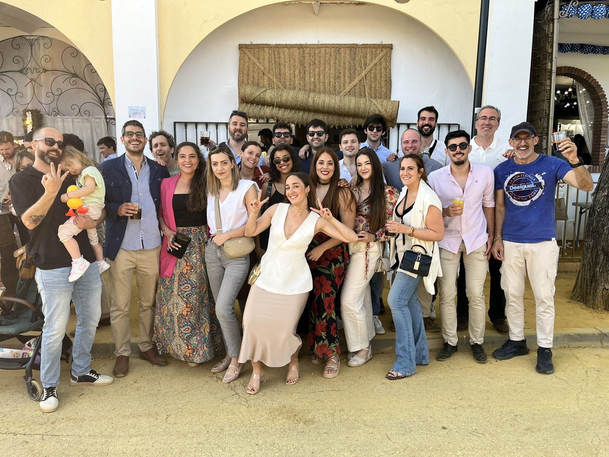 🎙️Celebrando que, tras superar en cuartos a CP Albancor, el próximo fin de semana estaremos en la Final Four de Segunda Provincial que se celebrará en el Santa Lucía.
Gracias a la Delegación de Deportes, a Arturo y a Vanesa por contar con el pabellón.
¡Equipo…Alcores! 🧡💙🏀