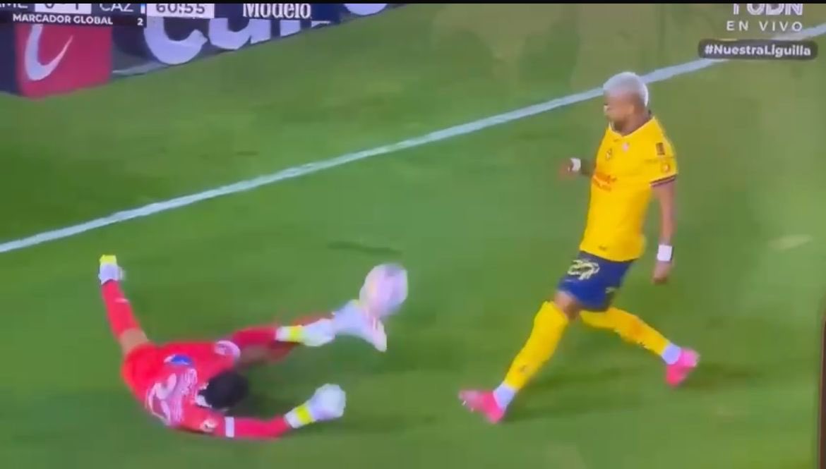 ¿Dónde andan los que decían que este porterete era el mejor de la liga? Jajajaja