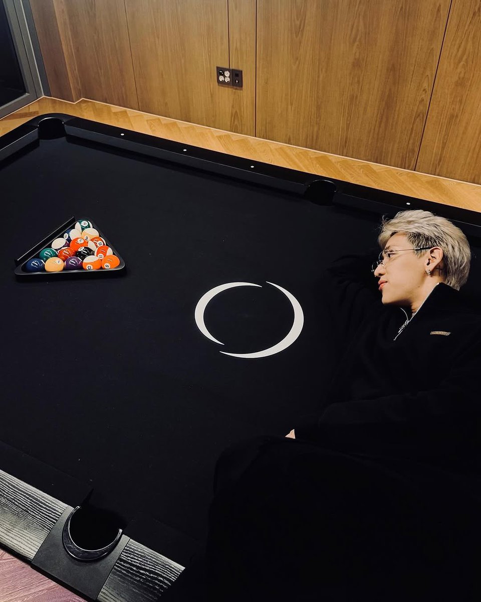 BamBamBooster's tweet photo. 250519 | BamBam’s IG Update (1/2)

 🥱🫠

#HALO #헤일로 @halocorp_ 
#BamBam #뱀뱀 @BamBam1A 
@BAMBAMxBAMMIE https://t.co/q9e5f8g7XU