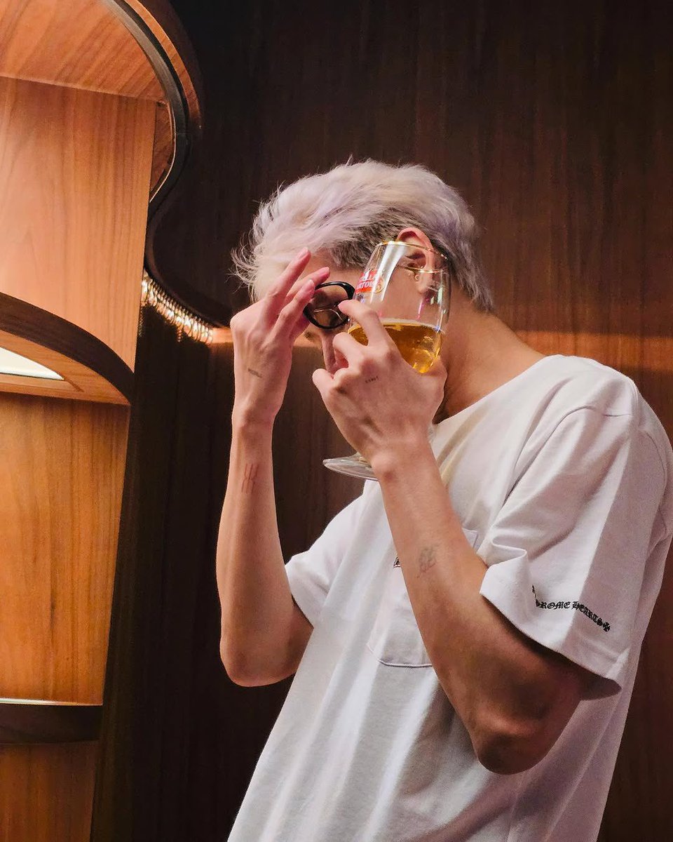 BamBamBooster's tweet photo. 250519 | BamBam’s IG Update (1/2)

 🥱🫠

#HALO #헤일로 @halocorp_ 
#BamBam #뱀뱀 @BamBam1A 
@BAMBAMxBAMMIE https://t.co/q9e5f8g7XU