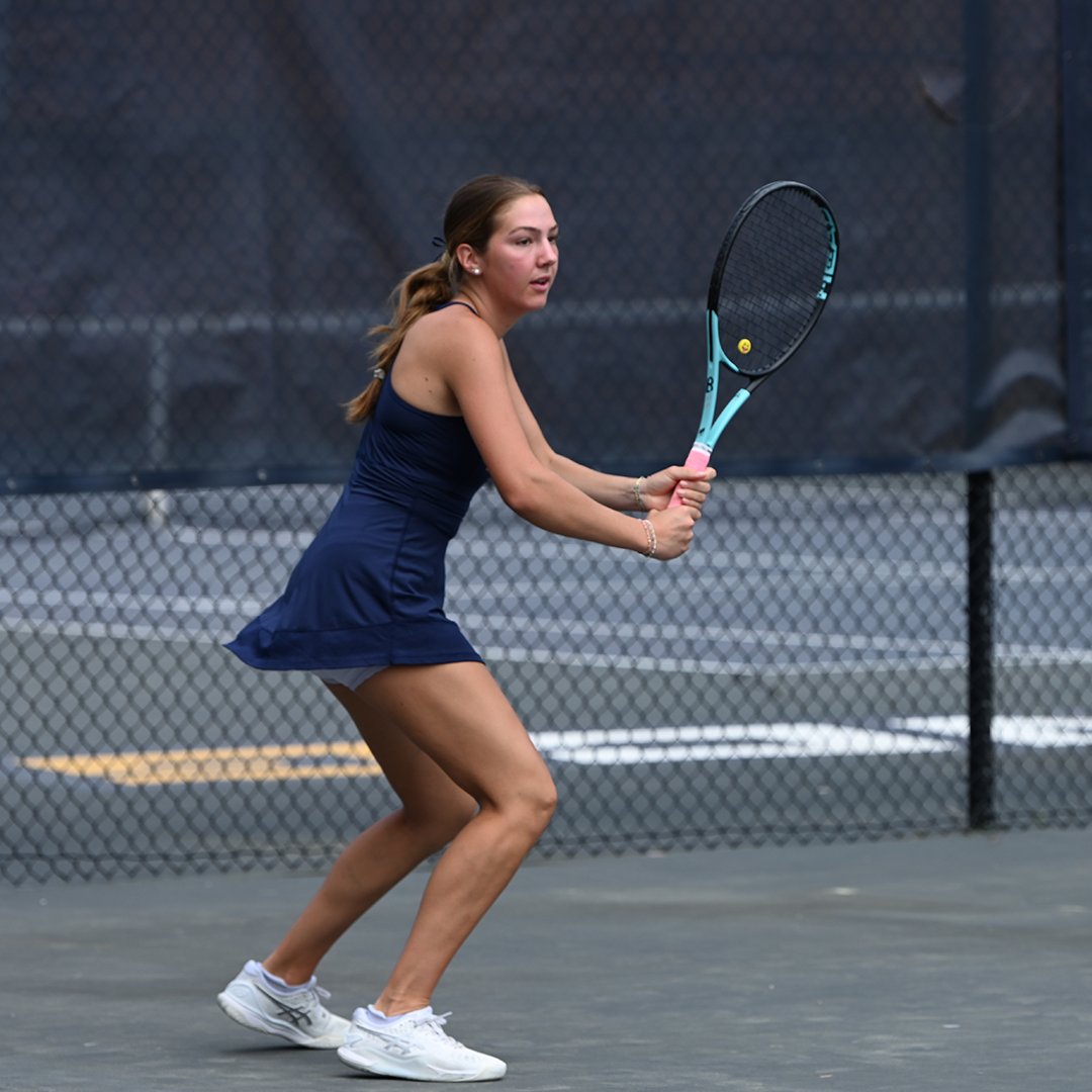 Happy Birthday to Eliza Perry! We hope you have a great day! 🥳🎂🎁 #letsgoG
