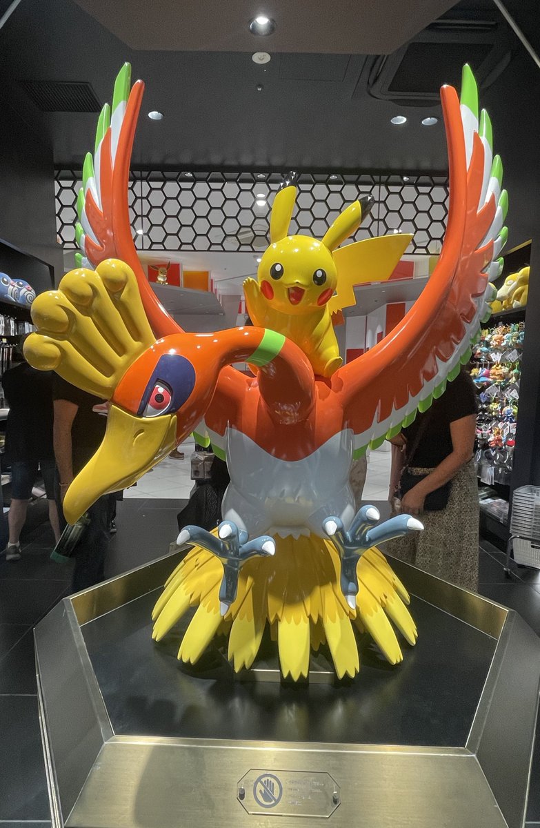 pico_bx's tweet image. キョウトの方も
御三家がジョウトだったり和な内装が凝ってるなぁとおもった
舞妓ピカかわいい
