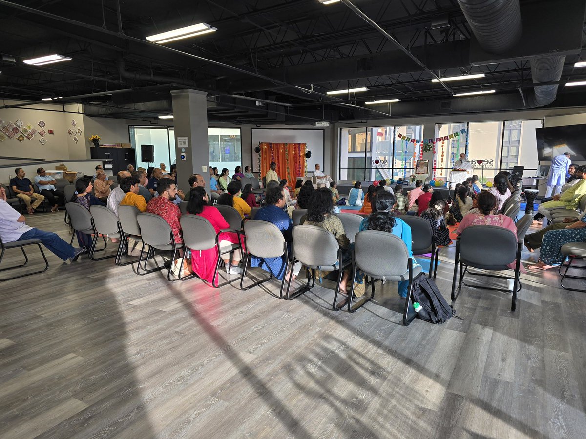 RGurusharnam's tweet photo. One World Family
Weather, Timings and Place are different but Devotees are same always 
Birthday Celebrations of Gurudev at Atlanta..
Guru Pooja...Satsang...Meditation 
Well  Organised by Atlanta Team... https://t.co/dhWannyBTO