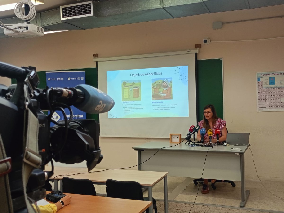 🎤 Avui hem presentat l'innovador projecte AI BeeGuard, que aplica Intel·ligència Artificial per a la detecció i seguiment de vespes invasores, una amenaça creixent per a les nostres abelles i la biodiversitat 🐝

#AIBeeGuard #IA #Biodiversitat #Abelles