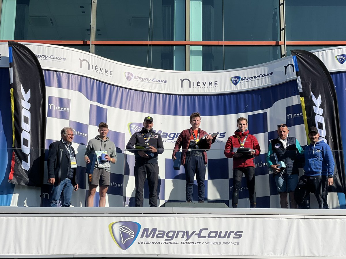 🥇Le podium solo avec notamment le vainqueur de cette 1ère édition et des statistiques exceptionnelles 👇

392 km
89 tours
32,56 km/h de moyenne
Et plus de 4000m de D+ !

12heuresvelo.com