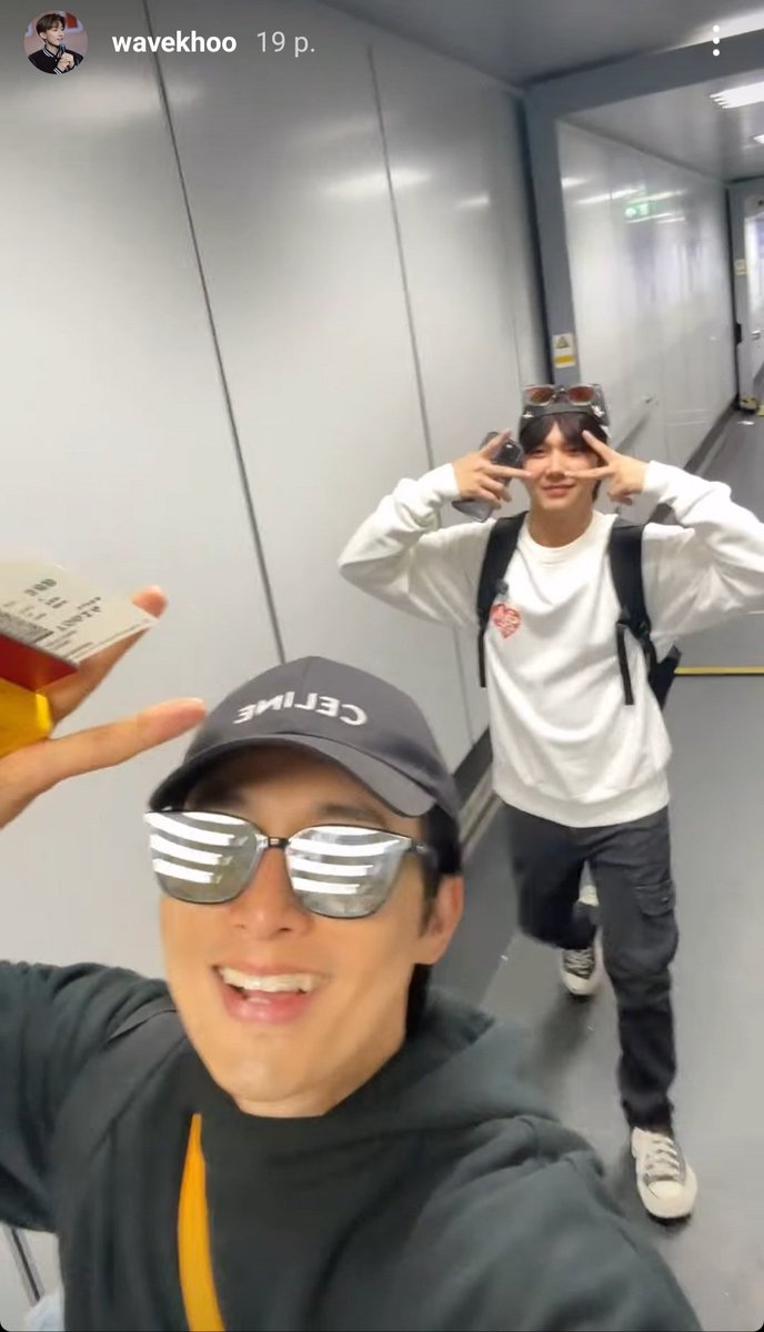 Susy55279154's tweet photo. @thaiupdate2021 No son un ship BL pero si han trabajado juntos durante aรฑos y en este tiempo han creado una bonita amistad.
Es muy divertido ver sus interacciones ๐คฃ๐๐
#WaveBui
#BuildJakapan https://t.co/9CDCOSQCzn