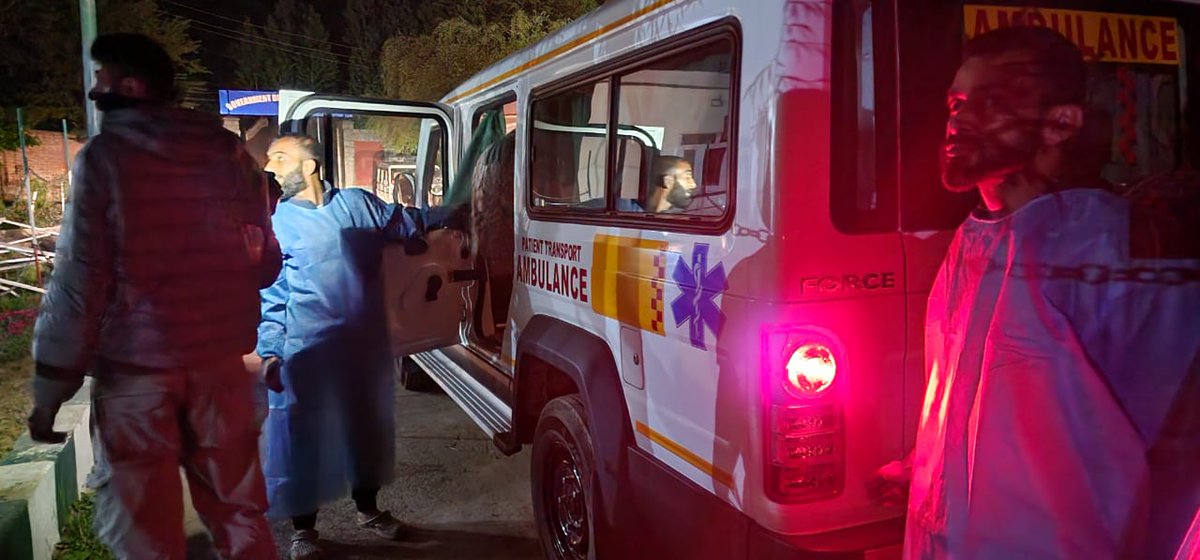 Enhancing Healthcare Access in Kupwara 🚑

IIFL Foundation is happy to have contributed to the well-being of communities in the Kupwara district of Kashmir by donating an ambulance to the Sub-District Hospital Sogam Lolab. #EmergencyCare #IIFLFoundation