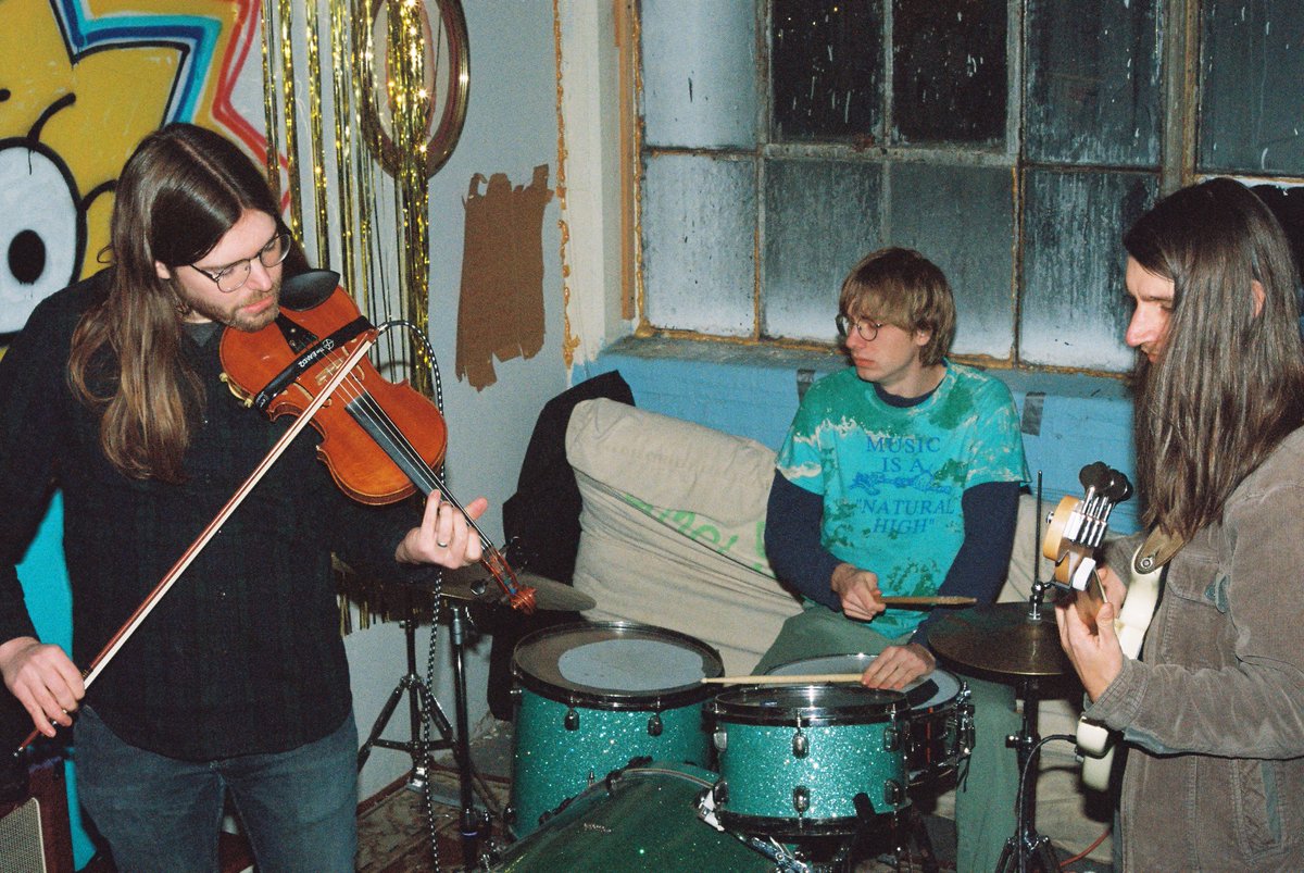 Truck Flipped Over '19 out today
A song about a truck accident and the evil of turning away from horror and destruction in the world
Full LP out this friday