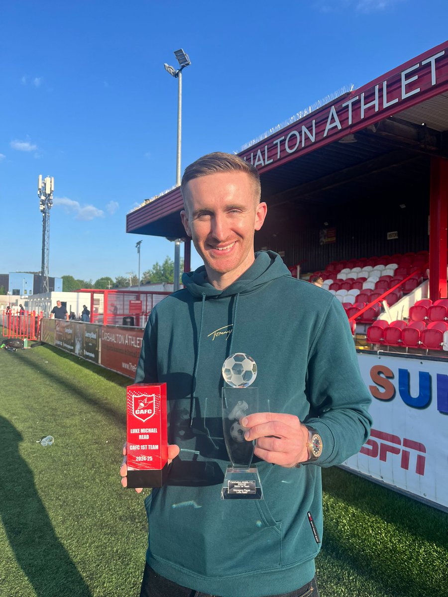 LukeRead_'s tweet image. Season 24/25 ✅

Proud to be named @CarshaltonA_FC Manager's Player of the Season. 

As always, a huge thanks to the Robins' fans whose support just gets better year on year ♥️🤍