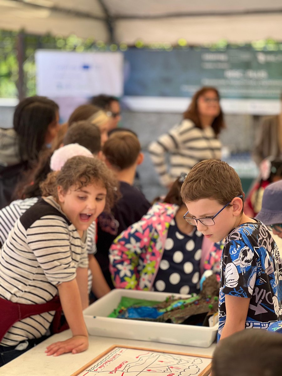 Risc_Plus's tweet photo. 🖼️ ¡Enhorabuena a todo el alumnado participante por su creatividad y compromiso! Ya puedes descubrir los dibujos realizados durante la jornada en 👉 https://t.co/9kQlrqgQbn

#RISCPLUS #RíosQueNosUnen #EducaciónAmbiental #POCTEP https://t.co/k4mmjdNdZO