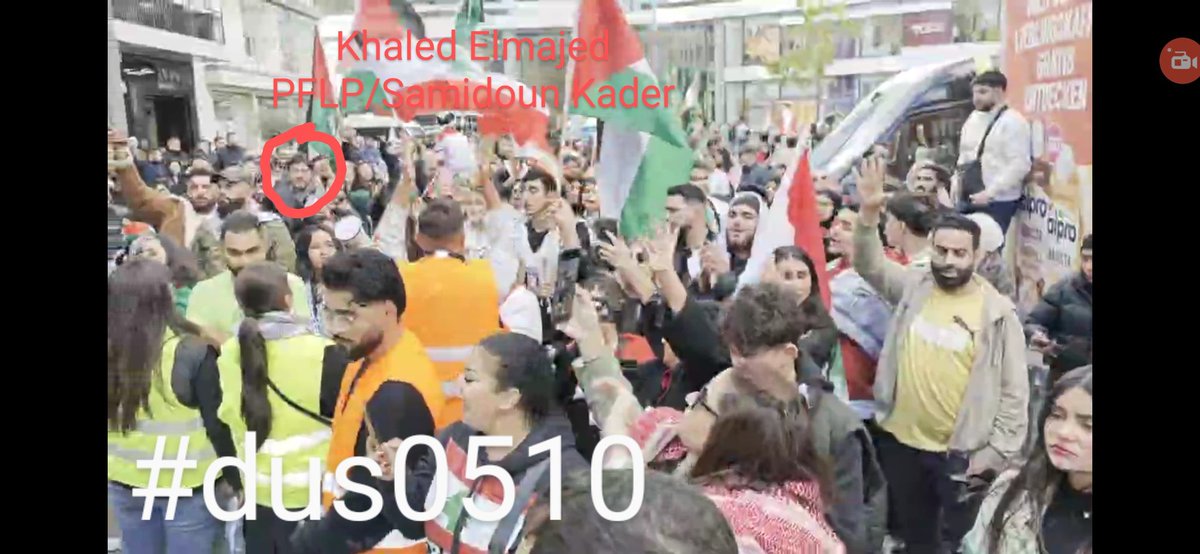 KoeAntifa161's tweet photo. #NikolayEberhardVonDerAue ist #Ordner & regelmäßiger Teilnehmer bei den gewalttätigen antisemitischen Versammlungen von #WaelJaber.
Die Versammlungen von #WaelJaber sind ein regionaler Treffpunkt der judenhassenden & islamistischen Szene, ua Hamas, PFLP, Taliban. https://t.co/RsBvFYvrLY