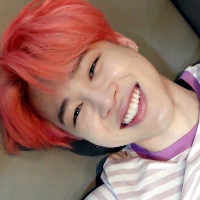 7withluv__'s tweet photo. the duality between jimin's eye smile and siren eyes — a much needed thread. https://t.co/bDIY12RA9G