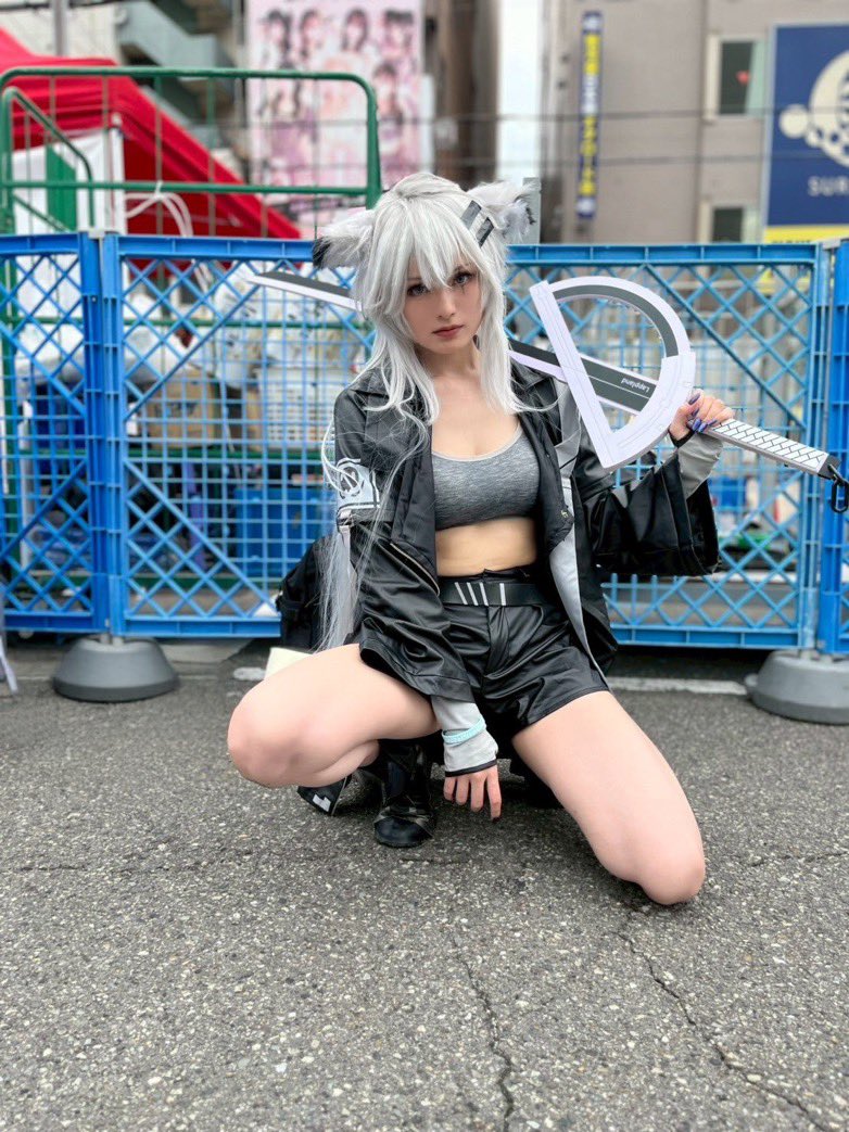 めちゃくちゃカッコいいラップランド撮らせてもらった‼️
何がいいってこの目よ目👀
痺れた〜😌
原作のキャラクターもこんな気持ちやったんかな〜
#ストフェス
<a href="/Hash_cos/">ハッシュ</a>