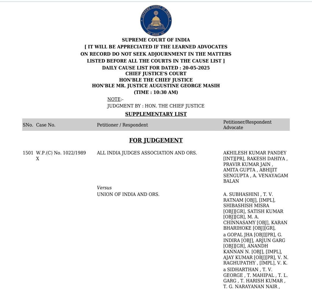 barandbench's tweet photo. Supreme Court to deliver judgment tomorrow on whether to reinstate the three-year practice requirement for Civil Judge (Junior Division) exams #SupremeCourt https://t.co/e7dCNtPCly