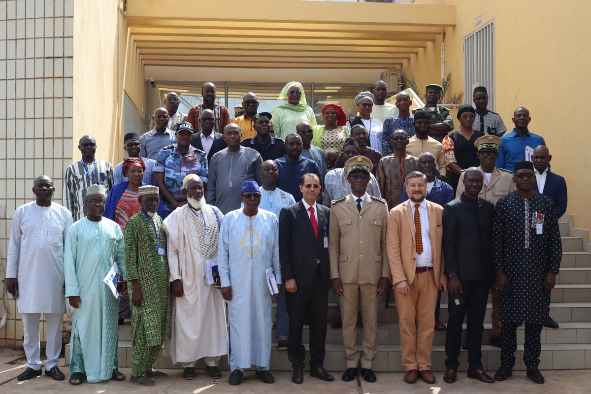 From Monday, May 19th to Wednesday, May 21st, 2025, the members of the #regional #CCS of #BAMAKO  are meeting for a #capacity building #session based on strengthening their #KNOWLEDGE  on the #environment, current #threats and #Security challenges and how to deal with them.