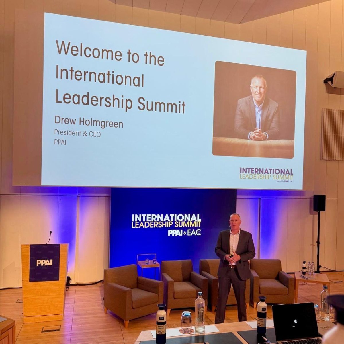 aimfap's tweet image. 🌍AIMFAP presente en la International Leadership Summit, representados por nuestro presidente y vicepresidente en una de las cumbres más importantes a nivel internacional del sector promocional.

🤝 Nuestra presencia reafirma nuestro compromiso con el desarrollo del sector.
