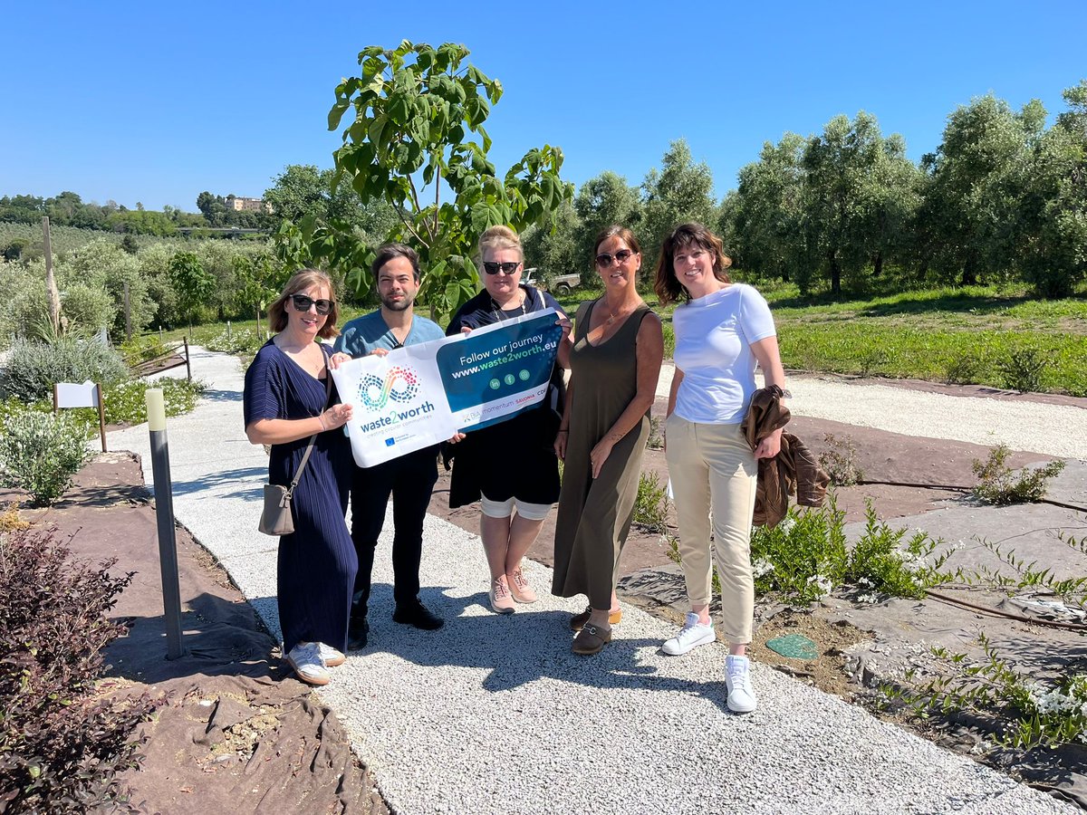 CEBANC's tweet photo. 🇮🇹 La semana pasada estuvimos en Ancona en unas jornadas del proyecto Waste2Worth 

✅ El objetivo es mejorar la calidad y relevancia de la FP para que las pymes del sector alimentario estén mejor preparadas para gestionar los residuos alimenticios

#CEBANC #CEBANC50 https://t.co/erq7H20qPD