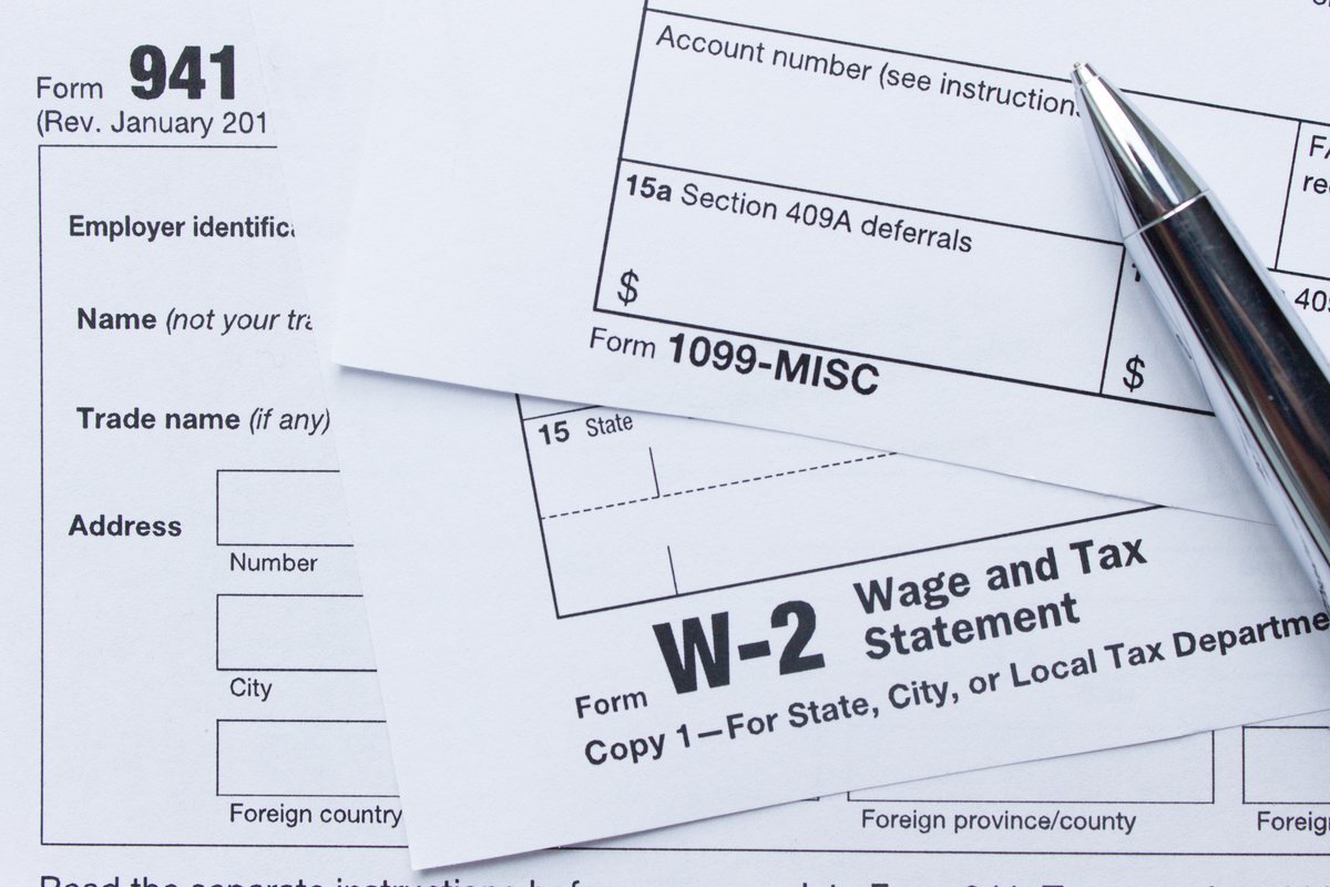 1099 vs. W-2: Tax Implications for Freelancers, Contractors, and Employees hubs.ly/Q03n6PcV0