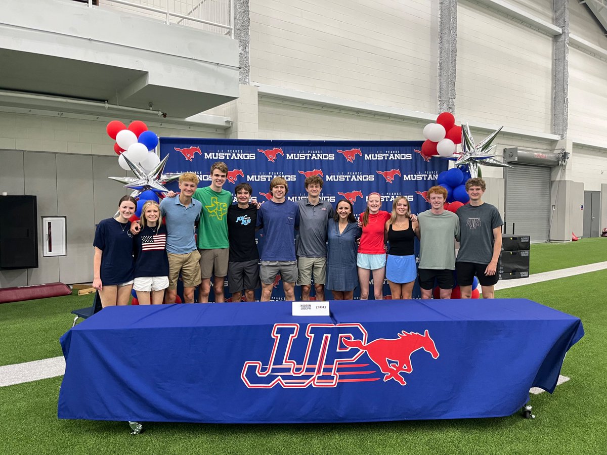 Lindsay Ledford (@lindsay_ledford) on Twitter photo Couldn’t be prouder of you Hudson! DBU is so lucky to have you and I can’t wait to come watch you race again! Was so sweet seeing ‘my kids’ this morning! <a href="/JJPathletics/">Pearce Athletic Booster Club</a> <a href="/JJPearceTrack/">JJP 🐎 Track & Field</a> <a href="/JJPearceXC/">♘ JJ Pearce XC</a> Couldn’t be prouder of you Hudson! DBU is so lucky to have you and I can’t wait to come watch you race again! Was so sweet seeing ‘my kids’ this morning! <a href="/JJPathletics/">Pearce Athletic Booster Club</a> <a href="/JJPearceTrack/">JJP 🐎 Track & Field</a> <a href="/JJPearceXC/">♘ JJ Pearce XC</a>