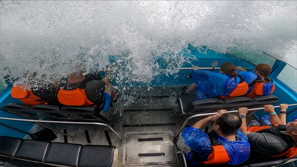 whirlpooljet's tweet image. Are you ready to brave the wave? 🚤 🌊

 #SplashZone #WaterFun #AquaticAdventure #FamilyFun #OutdoorActivities #SummerVibes