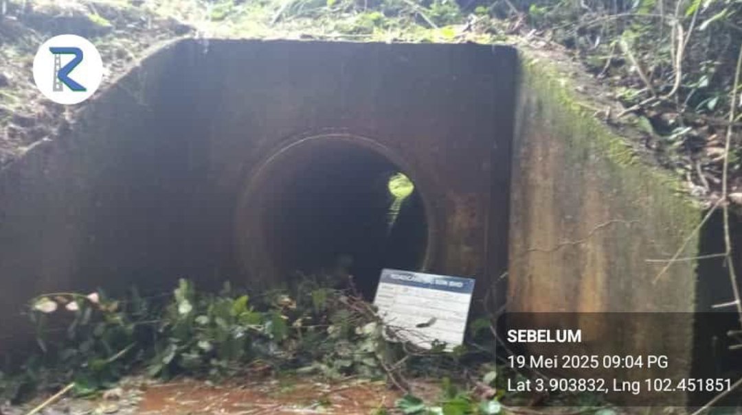 RC_Maran's tweet photo. Kerja penyenggaraan rutin R05 - membersihkan pembetong di laluan FT0064, Seksyen 76.39, Daerah Jerantut, Pahang
@JKRJERANTUT 
@JKRPAHANG 
@ZTTCSFJ 
@CSFJ_JKR 
@IPJKR_Official 
@moworksmy 
@ahmadmaslan 
@AlexNantaLinggi https://t.co/IGzqsNUjvY