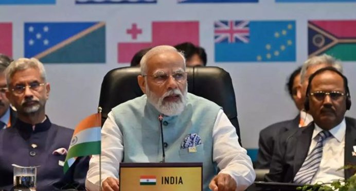 MumbaichaDon's tweet image. Why&apos;s no-one talking about it?

#Modi Sarkar has cancelled United Nations Military Observer Group&apos;s visas &amp;amp; have ordered them to leave within 10 days.

It&apos;s same what Israel did with UNRWA. 

UNMOGIP was based in &apos;India&apos; since 1948, thanks to Nehru.

It was supposed to keep an…