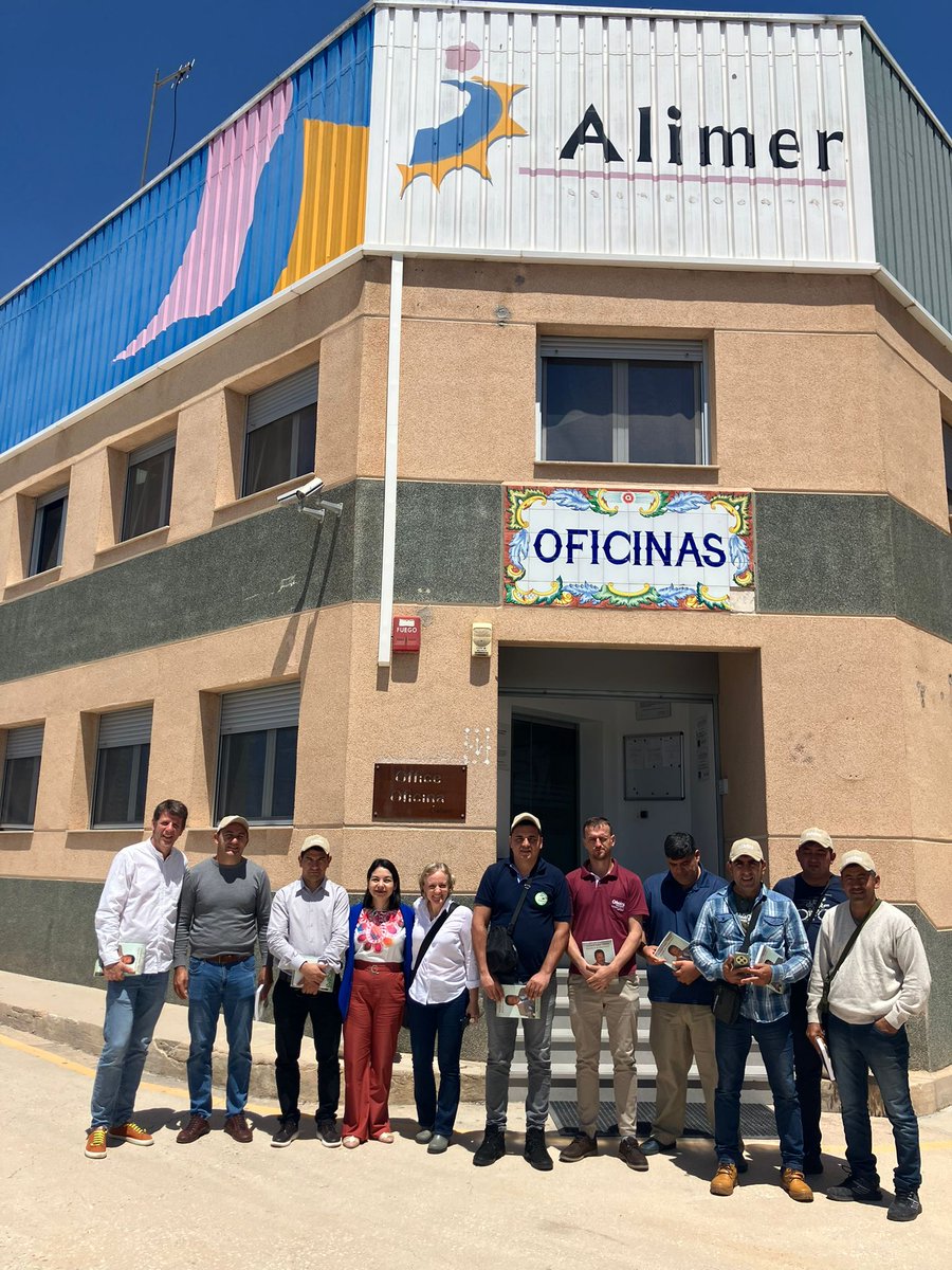 🔝 Hoy acompañamos a una delegación de #ParaguayOrgánico en su visita a <a href="/Alimer_coop/">Alimer</a>, de la mano de <a href="/acodea_/">Acodea</a> 🌱🤝
¡Intercambio de experiencias y cooperación que inspiran! 🌍💪 #AgriculturaSostenible #CooperaciónInternacional