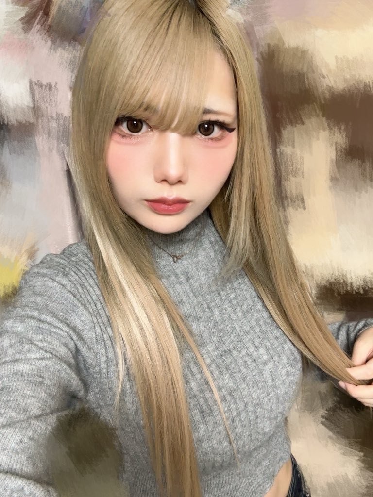 エクステも新しくして2️⃣2️⃣歳を迎えたよ〜🚗💨