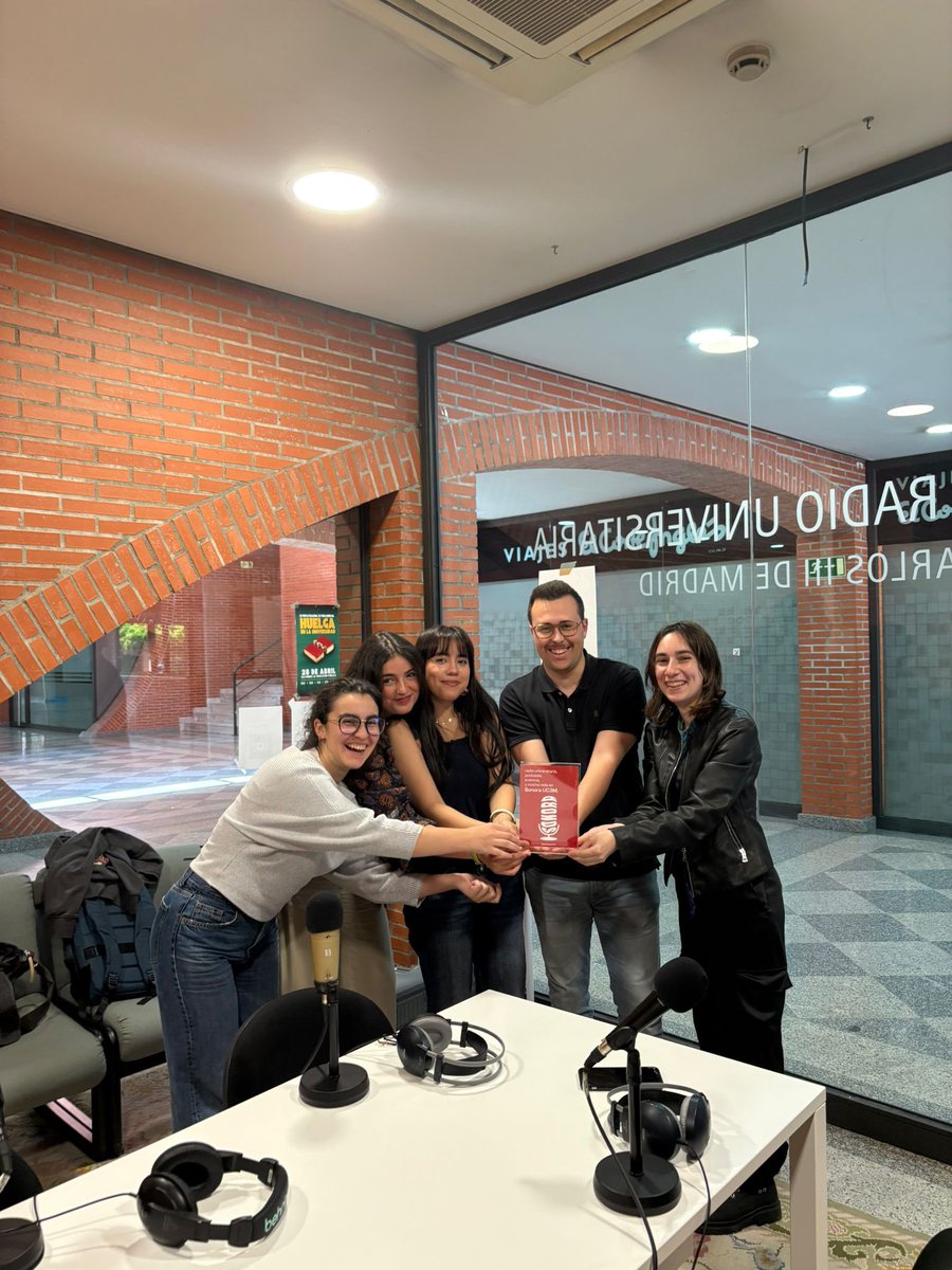 elcircodelpoder's tweet photo. 🚨Habemus Papam🚨2x09 Pasado, Presente y Futuro de la Iglesia Católica ⛪️👣

‼️En este último episodio de nuestra segunda temporada hablamos de la elección de un nuevo Papa 🗳️, de las reformas realizadas por Francisco y lo que podemos esperar de León XIV. https://t.co/cPVFe1IuJ6
