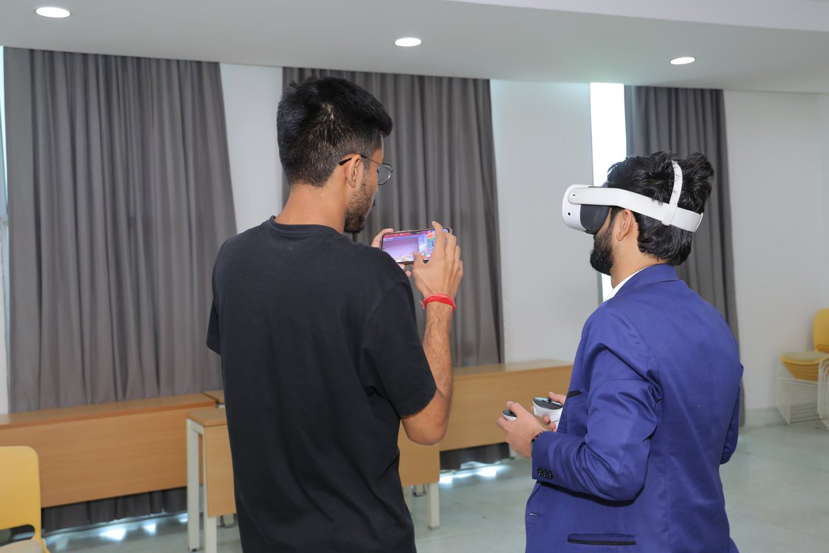 chiefmohitbhat's tweet photo. Had a great time judging at #HackBMU at BML Munjal University!
Super impressed by the creativity, energy & unique ideas from the student hackers. 🚀
Keep building, keep shipping. 💻✨
@hackbmu @BMLUniv
#Hackathon #Innovation #TechForGood https://t.co/88IzfAoEWV