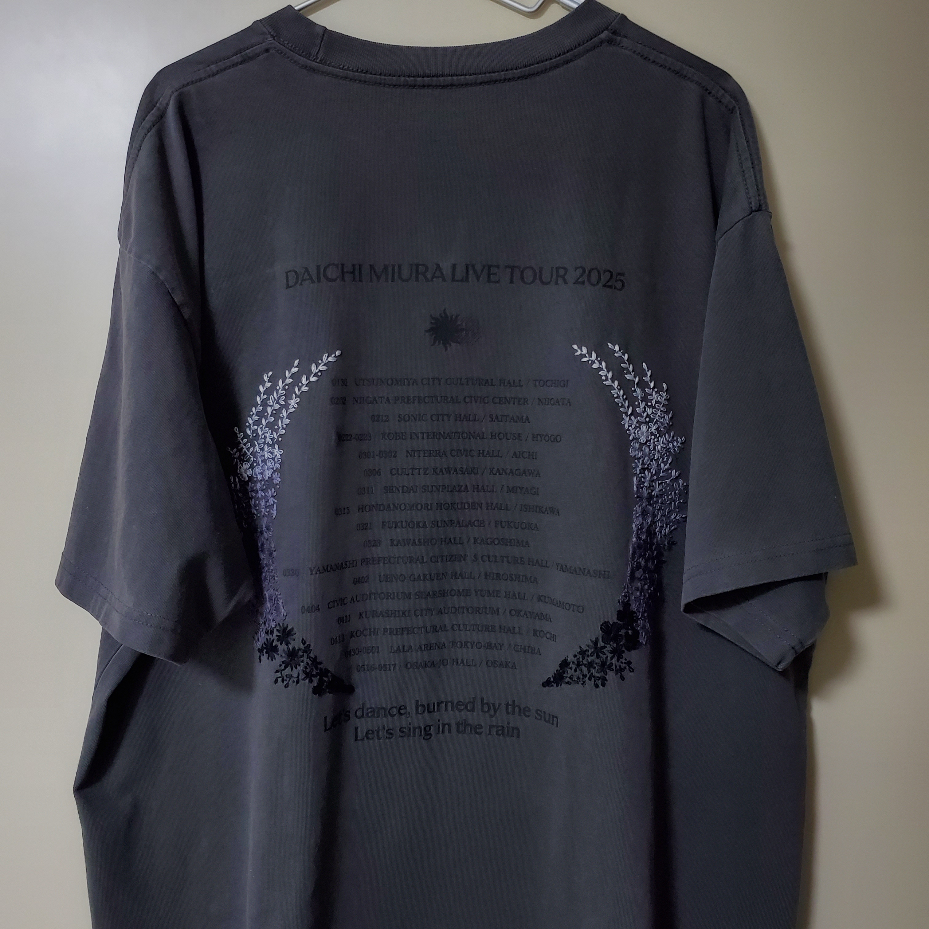 三浦大知 2025ツアー ライブフォトTシャツ(sumikuro)