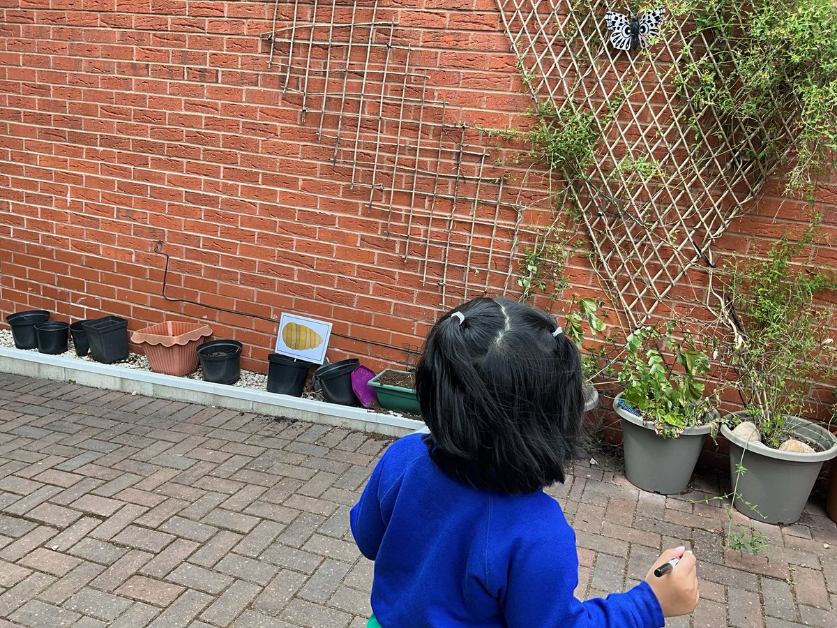 DorringtonB42's tweet image. Nursery had a fantastic time today on a Hungry Caterpillar image scavenger hunt in Outdoor Ed! 🐛🔍 The children loved exploring, searching for clues, and bringing the story to life in the great outdoors. 🍎🍓🌳 #EarlyYears #OutdoorLearning #StorytimeFun