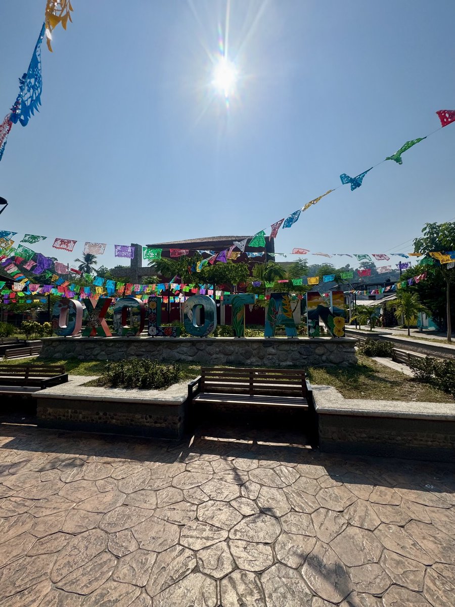 MayteZapata01's tweet photo. En un Pueblo chiquito y bonito que es todo un primor. Así es Tabasco ❤️ https://t.co/4ezp9zM3bM