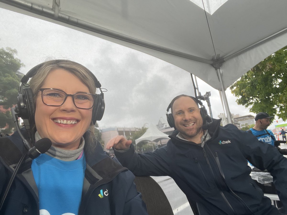 StacyRoss_chek's tweet photo. Happy Parade Day!! If you can’t make it downtown join us for our live coverage starting at 9 am on CHEK, CHEK+ or our YouTube channel. Happy Victoria Day!! @PaulHaysom @CHEK_News #HappyVictoriaDay #loveaparade! https://t.co/4dHPFrzdNr