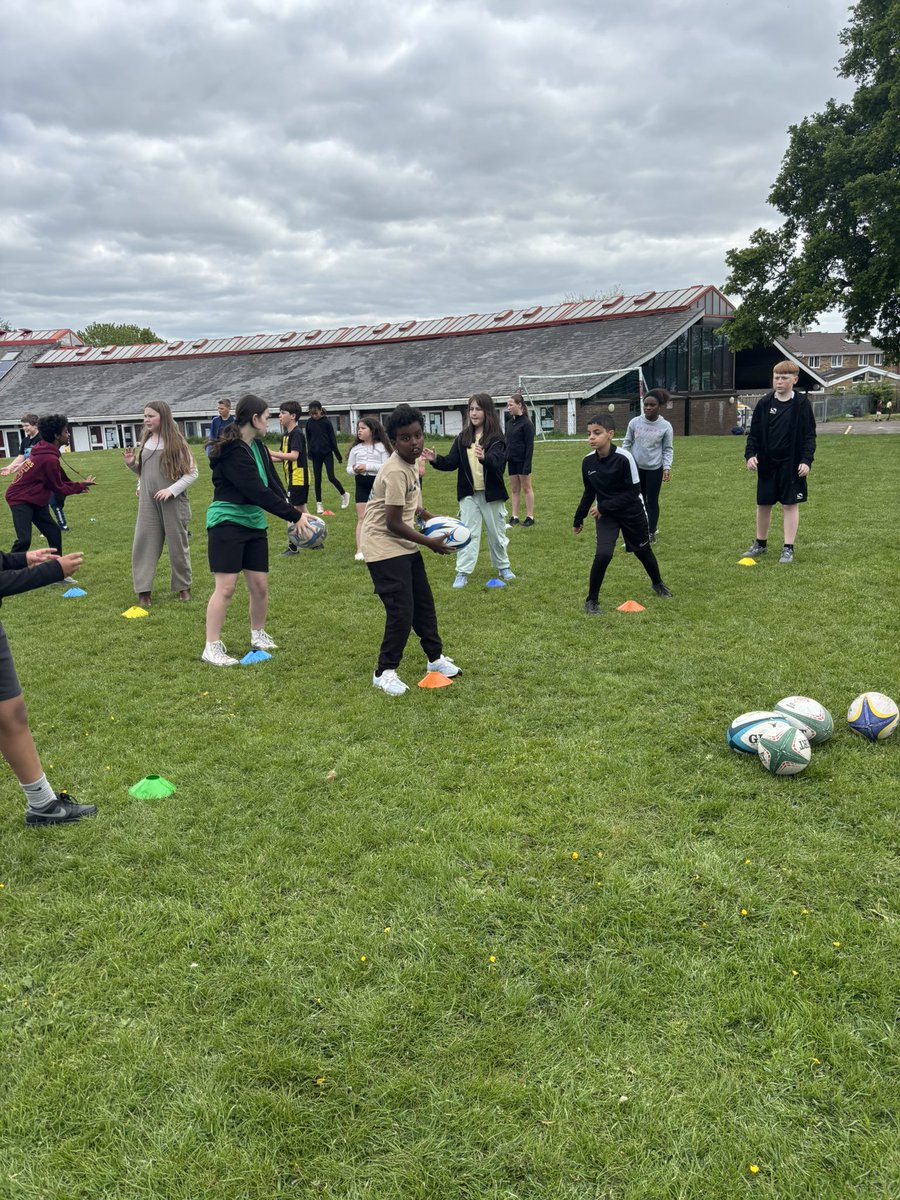 RhysMainwaring tweet media