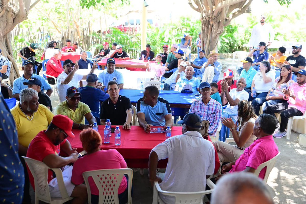 En mi provincia de Montecristi realizamos el gran ENCUENTRO DE UNIDAD Y FUTURO con el próximo Presidente <a href="/AbelMartinezD/">Abel Martínez Durán</a> 
Abel despierta la Esperanza en mi partido PLD y en el País🇩🇴
Representa la defensa de lo nuestro. 
De la Patria🇩🇴
De la soberanía, de la verdadera renovación.