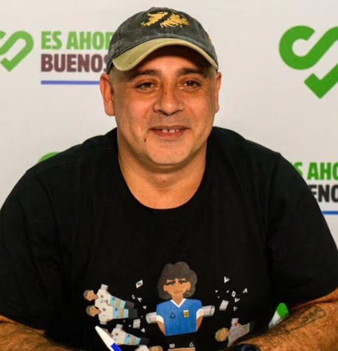 Trumperizar's tweet photo. Tenemos un ladrón de bancos y una representante de Hamas en la legislatura.

Que generosa nuestra política. https://t.co/yzpKUVPR6a