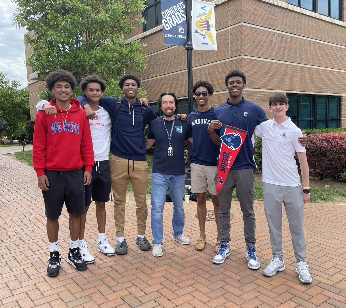 Brian Li (@bli_finance) on Twitter photo Beyond proud of these guys! What an impact they’ve had on campus! Can’t wait to see what they do next. 🙏❤️
<a href="/PDBoysHoops/">Providence Day Boys Hoops</a>
<a href="/JonahLawrence_/">Jonah Lawrence</a>
<a href="/trajan_thomp/">Trajan</a>
<a href="/DeuceHaynes/">Osvaldo “DEUCE” Haynes 🇹🇹🇺🇸</a>
<a href="/NickHailey5/">Nick Hailey</a>
<a href="/JulianJohnson_2/">Julian Johnson ✞</a>
<a href="/agjames00/">Aidan Gould</a> Beyond proud of these guys! What an impact they’ve had on campus! Can’t wait to see what they do next. 🙏❤️
<a href="/PDBoysHoops/">Providence Day Boys Hoops</a>
<a href="/JonahLawrence_/">Jonah Lawrence</a>
<a href="/trajan_thomp/">Trajan</a>
<a href="/DeuceHaynes/">Osvaldo “DEUCE” Haynes 🇹🇹🇺🇸</a>
<a href="/NickHailey5/">Nick Hailey</a>
<a href="/JulianJohnson_2/">Julian Johnson ✞</a>
<a href="/agjames00/">Aidan Gould</a>