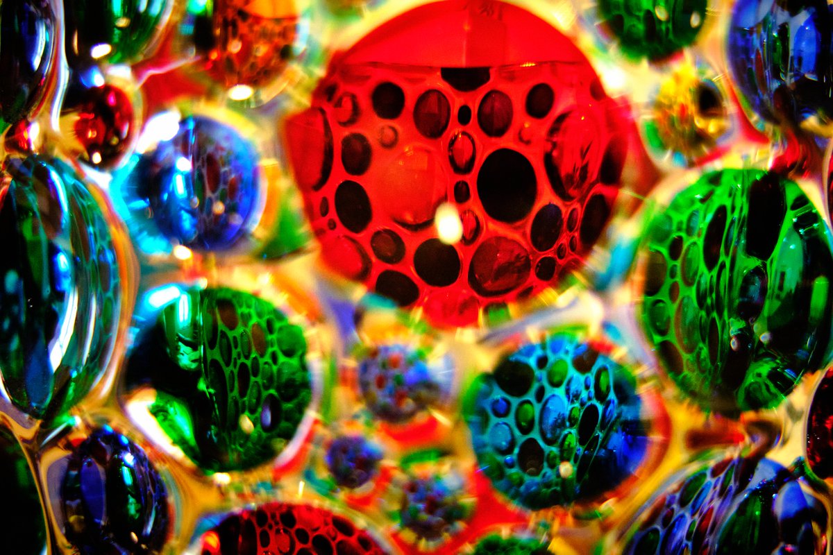 MV_Artpics's tweet photo. Through the lens: a world of color and complexity.
Every detail shaped by light.π―οΈπ
#AbstractMacro #PhotographyArt #VividVisuals https://t.co/1VW4sOC8yT