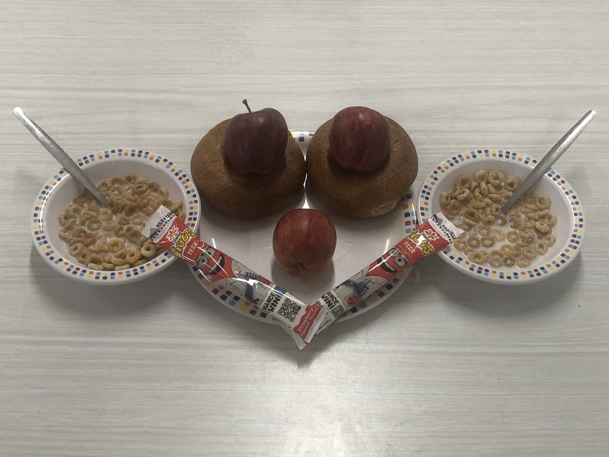 haringeycouncil's tweet image. Cabinet Members @ZenaBrabazon &amp;amp; @lmdasneves visited @EarlhampsN22 today to see the excellent work being done for our children by staff at a burgeoning #BreakfastClub.

It's fantastic to see kids get a nutritious, healthy meal in the morning - a great start to the school day! 🍎🥣