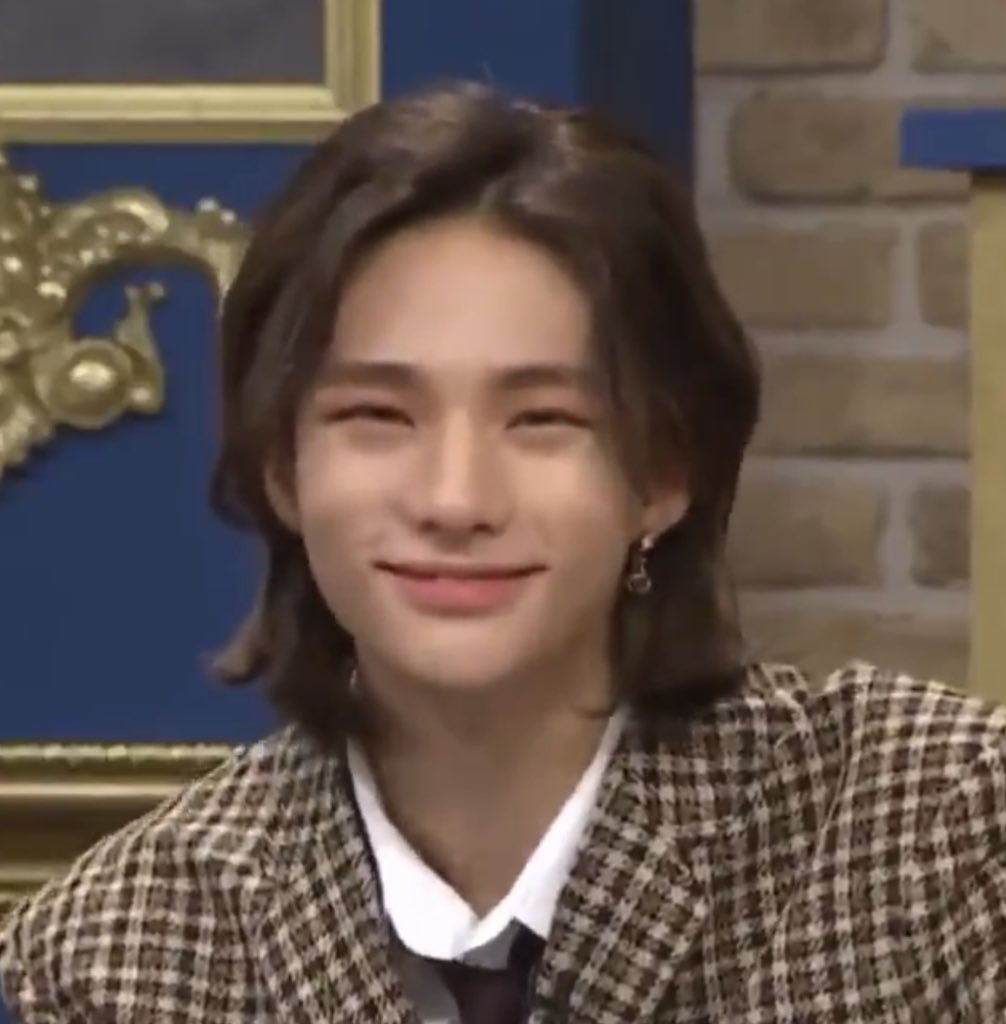 things that could be hyunjin tweet media
