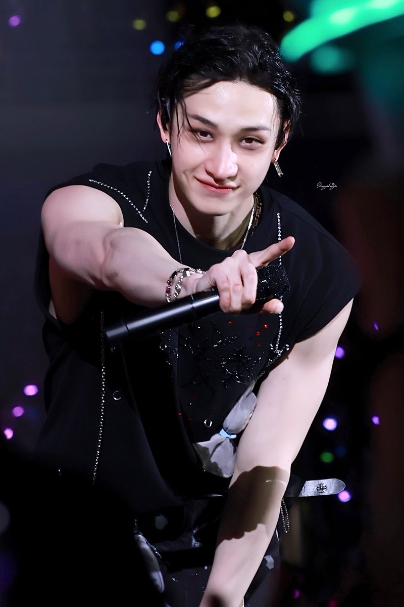 bangchan_robin's tweet photo. 可愛い大優勝🐺🖤 https://t.co/iTQxuWo2Ov